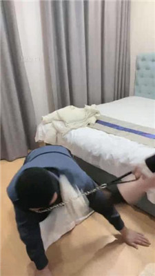 【桃子sama】小白鞋踩踏提档/脚喂酸奶_HD绳艺资源