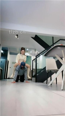 图片[13]_【魅儿】重度训练/骑马爬行/袜子塞嘴闻鞋窝/赏赐圣水_HD绳艺资源