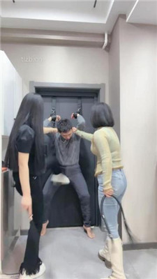 图片[2]_【鱼糯糯】双S-吊绑贱奴疯狂虐打/揪耳骑脖/转胯/耳光裸足插嘴_HD绳艺资源