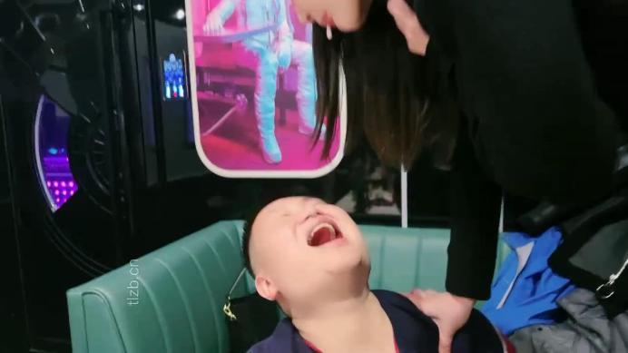 图片[5]_【梓S】KTV-群调S玩虐老板/骑脖/踩踏【完整版】_HD绳艺资源