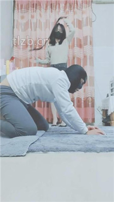 【云儿】重度训练/高跟踩踏提档/脚插嘴_HD绳艺资源