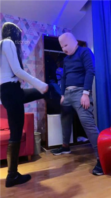 图片[2]_【毛绒月亮】长靴提档/抽耳光/踩踏闻白袜/脚插嘴_HD绳艺资源