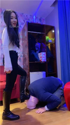 图片[4]_【毛绒月亮】长靴提档/抽耳光/踩踏闻白袜/脚插嘴_HD绳艺资源