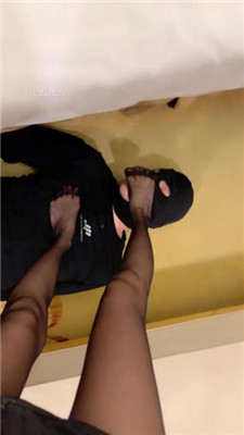 图片[15]_【冰爷】跪舔长靴黑丝/转胯/丝袜塞嘴踩踏_HD绳艺资源