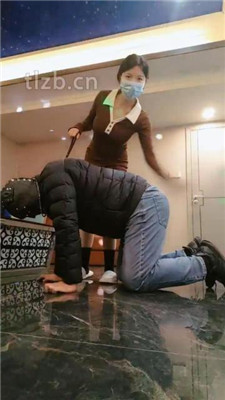 图片[5]_【梓晨】澳门KTV虐狗-骑脖转胯/黑棉袜捂脸/踩踏/喂口水_HD绳艺资源