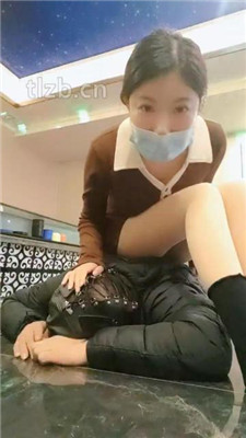 图片[16]_【梓晨】澳门KTV虐狗-骑脖转胯/黑棉袜捂脸/踩踏/喂口水_HD绳艺资源