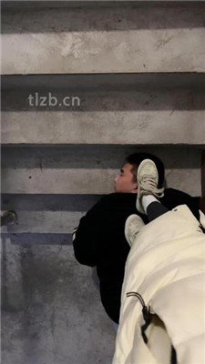 图片[11]_【辣姐】楼梯间公开处刑遛狗_HD绳艺资源