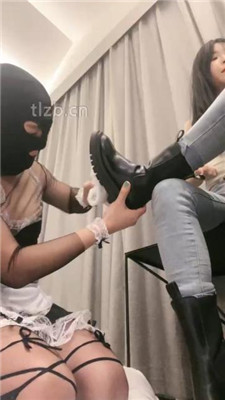 【绝美兔绳艺导师】短靴黑丝踩虐CD变装狗_HD绳艺资源