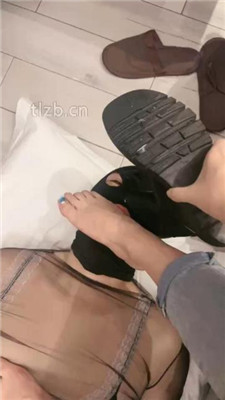 图片[13]_【绝美兔绳艺导师】短靴黑丝踩虐CD变装狗_HD绳艺资源