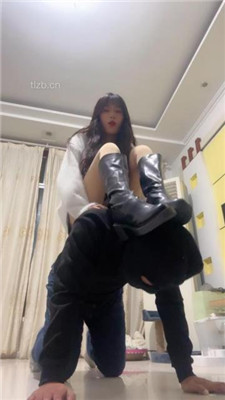 图片[7]_【苏西】裸足全体重踩踏/短靴踩狗头/提档_HD绳艺资源