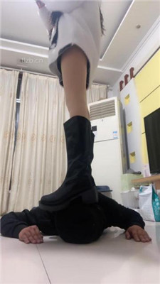 图片[8]_【苏西】裸足全体重踩踏/短靴踩狗头/提档_HD绳艺资源