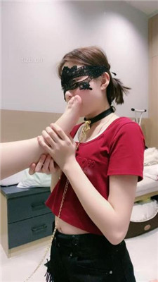 图片[3]_【小羊】母狗-白袜裸足跪舔/臭脚捂脸_HD绳艺资源