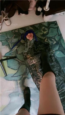 【叶子天津】木乃伊囚禁-长靴全体重踩踏-喝圣水口水_HD绳艺资源