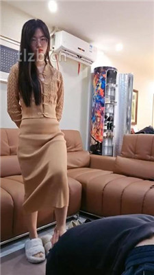 图片[4]_【嘉妮】御姐S-高跟踩踏闻舔/板子虐打_HD绳艺资源