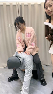 图片[4]_【伊诺】带闺蜜调狗-骑马转胯/踩踏/艺术闻鞋/舔白袜脚_HD绳艺资源