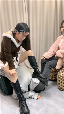 图片[15]_【伊诺】带闺蜜调狗-骑马转胯/踩踏/艺术闻鞋/舔白袜脚_HD绳艺资源