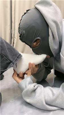 图片[20]_【伊诺】带闺蜜调狗-骑马转胯/踩踏/艺术闻鞋/舔白袜脚_HD绳艺资源