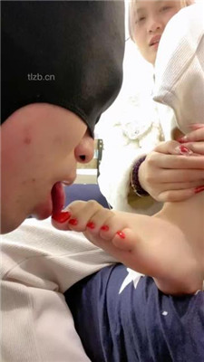 图片[13]_【甜味药丸】调变装狗-原味脚插嘴/丝袜捂脸窒息/骑狗脖/喂圣水_HD绳艺资源