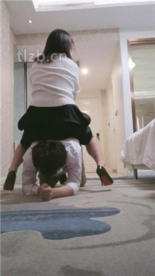 图片[6]_【嗯哼】高跟裸足恋足舔/胯下辱/骑狗背_HD绳艺资源