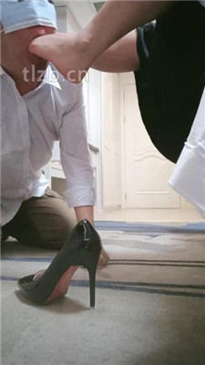 图片[14]_【嗯哼】高跟裸足恋足舔/胯下辱/骑狗背_HD绳艺资源