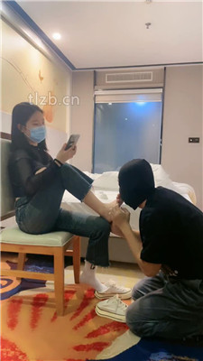 图片[8]_【小雅老师】全体重踩踏/圣水泡面/加料面包喂食_HD绳艺资源