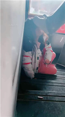 图片[8]_【桃子老师】户外楼梯间-小白鞋白袜虐母畜_HD绳艺资源