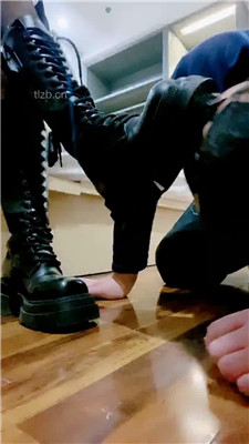 图片[7]_【甜沁】跪舔长靴原味白袜/吃口水_HD绳艺资源