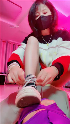 【美离子】高帮鞋白袜气味控制/脚插嘴_HD绳艺资源