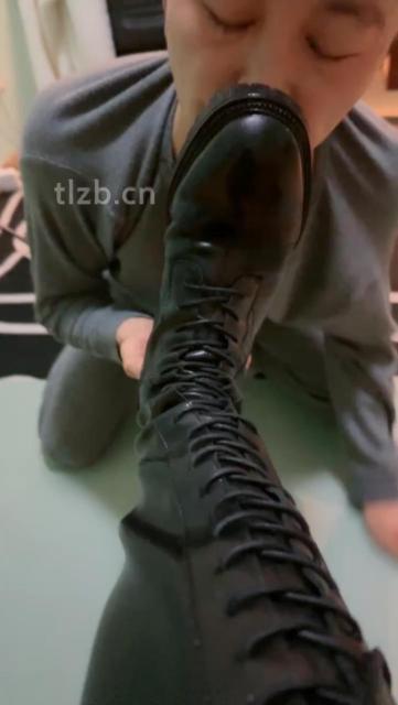 图片[4]_【柒柒学姐】高跟踩狗舌/舔长靴脏鞋底/踩踏碾压_HD绳艺资源