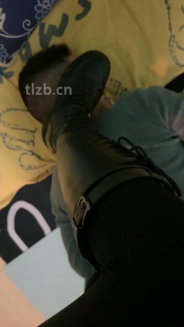 图片[9]_【柒柒学姐】高跟踩狗舌/舔长靴脏鞋底/踩踏碾压_HD绳艺资源