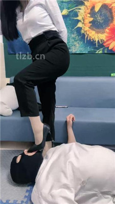 图片[10]_【木子大大】狗儿子舔主人的脏鞋底_HD绳艺资源