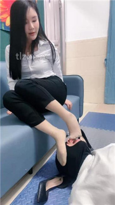 图片[20]_【木子大大】狗儿子舔主人的脏鞋底_HD绳艺资源