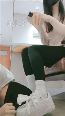 【妮蔻】艺术闻鞋/碾压狗头/白袜塞嘴【完整版】_HD绳艺资源