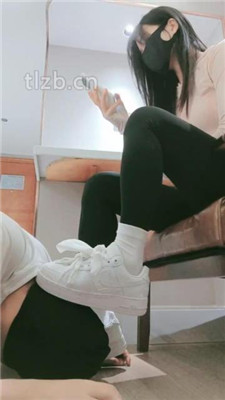 图片[2]_【妮蔻】艺术闻鞋/碾压狗头/白袜塞嘴【完整版】_HD绳艺资源