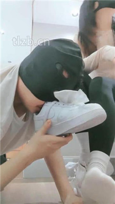 图片[11]_【妮蔻】艺术闻鞋/碾压狗头/白袜塞嘴【完整版】_HD绳艺资源