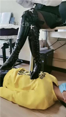 图片[19]_【魔鬼天使】美女家教上门补课-高跟长靴踩虐/衣架训练_HD绳艺资源