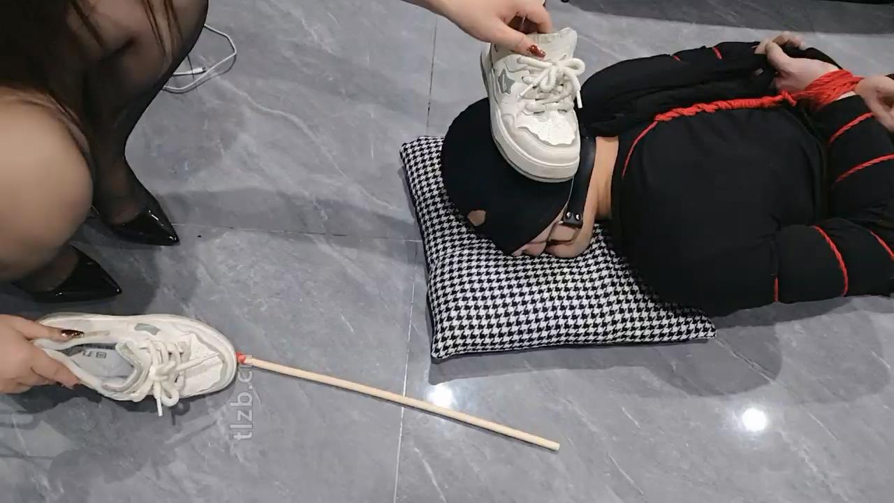 图片[14]_【尊欲姐姐】五花大绑-训练耳光/高跟踩狗/头顶鞋子_HD绳艺资源