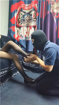 图片[2]_【丝温】小混混女S-黑丝高跟跪舔/骑马踩踏_HD绳艺资源