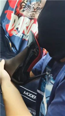 图片[3]_【丝温】小混混女S-黑丝高跟跪舔/骑马踩踏_HD绳艺资源