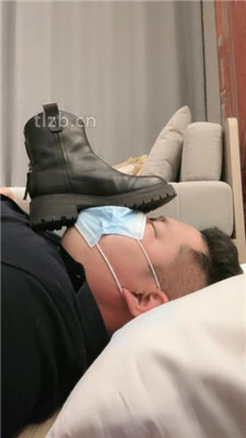 图片[15]_【奈奈】原味肉丝脚捂脸/脏短靴踩踏_HD绳艺资源