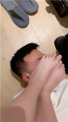 图片[14]_【新疆王祖贤】舔脏鞋/吃白袜/裸足捂脸_HD绳艺资源