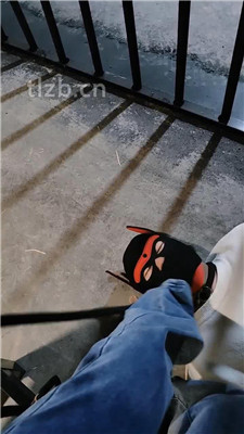 图片[2]_【月岚】刑房囚禁-遛狗爬行-踩踏碾压_HD绳艺资源