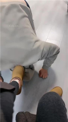 【樱子大人】口吐喂食/雪地靴踩虐/提档耳光/训练_HD绳艺资源