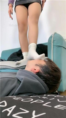 图片[4]_【肉肉】原味白袜脚踩脚垫_HD绳艺资源