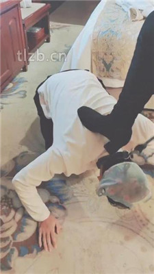 【美容院S】内裤套头/长靴踩虐/训练/转胯_HD绳艺资源