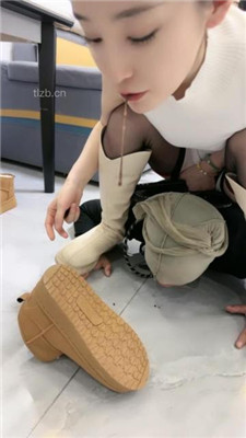 图片[13]_【领主老大】长靴碾压狗爪/训练/骑狗背/舔超脏靴子_HD绳艺资源