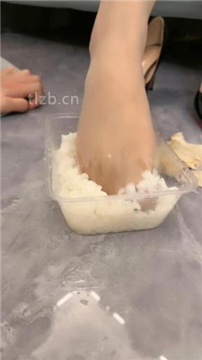 图片[16]_【伊诺】母畜-踩踏食物喂食-赏赐圣水_HD绳艺资源