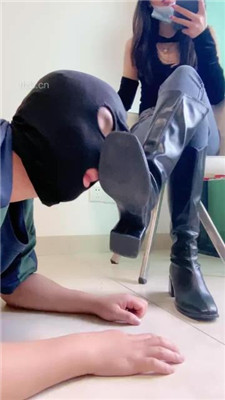 图片[2]_【路子】高跟长靴狗嘴清理/坐脸窒息/白袜裸足洗脚_HD绳艺资源