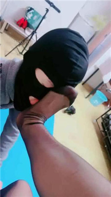 图片[3]_【艾琳】老师挑战差生-骑马虐打/跪舔美足/脚插嘴_HD绳艺资源