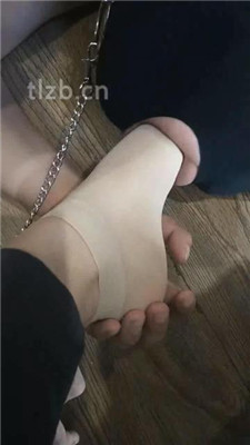 图片[11]_【姜果果】跪舔脏鞋臭袜/吃袜子_HD绳艺资源